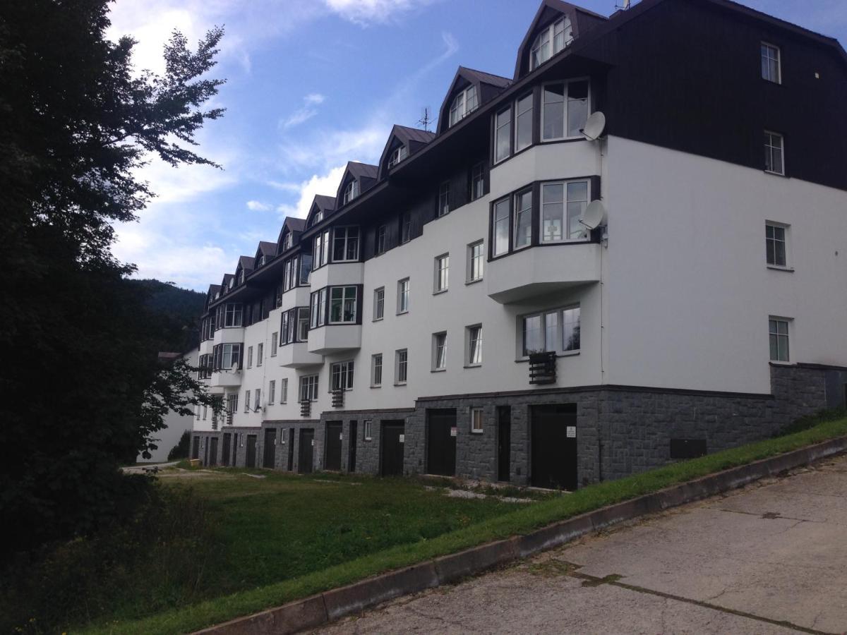 Apartments Monika Špindlerŭv Mlýn Eksteriør billede